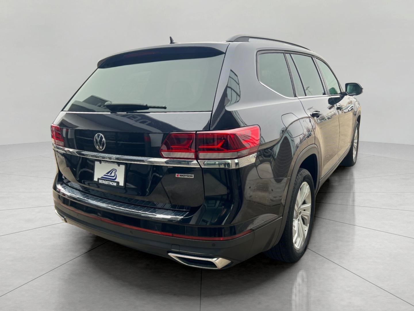 2022 Volkswagen Atlas 2.0T SE w/Technology 4MOTION