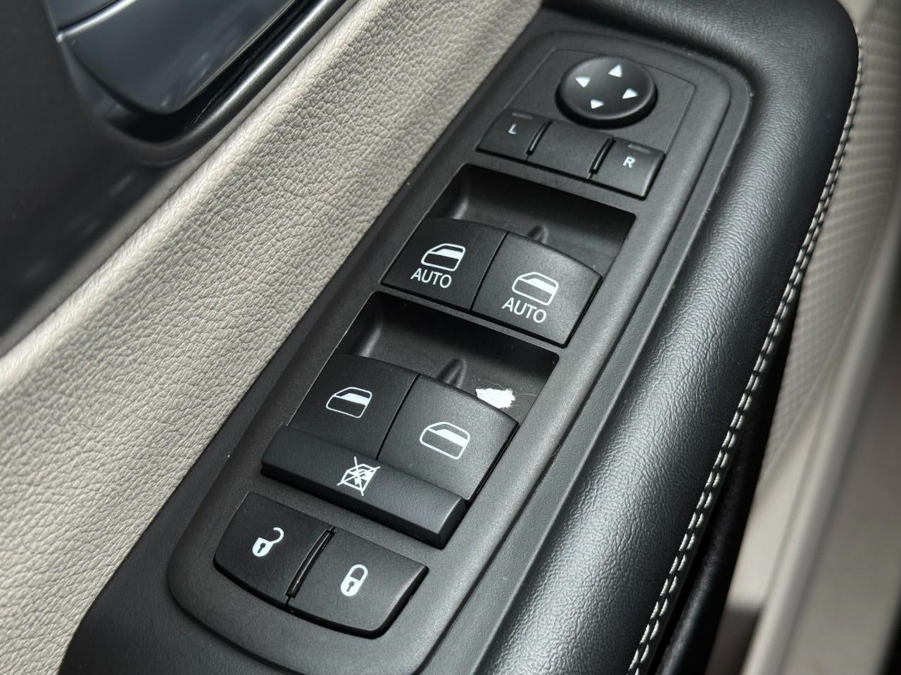 2024 Chrysler Pacifica Touring L FWD
