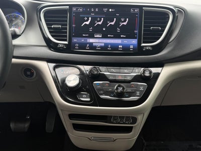 2024 Chrysler Pacifica Touring L FWD