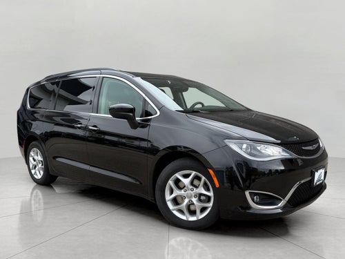 2017 Chrysler Pacifica Touring-L FWD