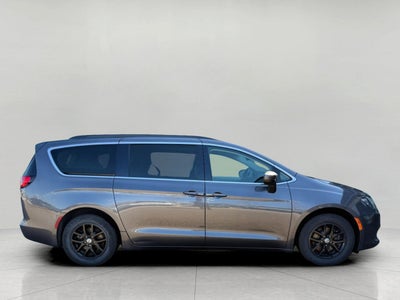 2021 Chrysler Voyager LXI FWD
