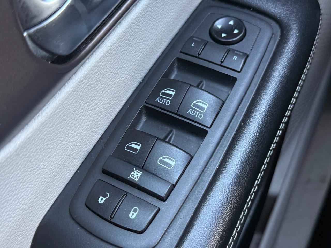 2021 Chrysler Voyager LXI FWD