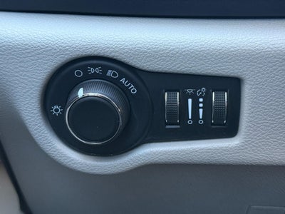 2021 Chrysler Voyager LXI FWD