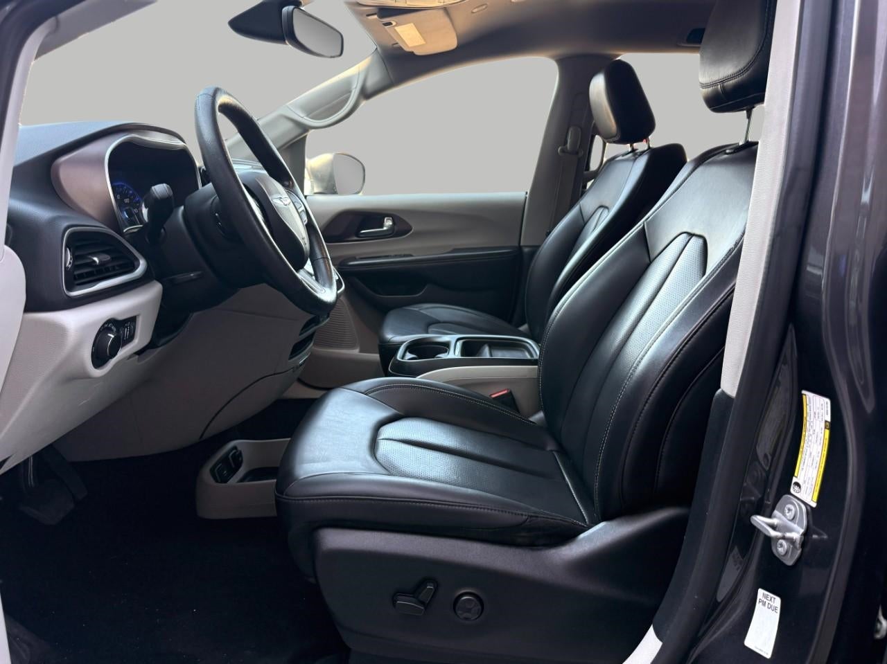 2021 Chrysler Voyager LXI FWD