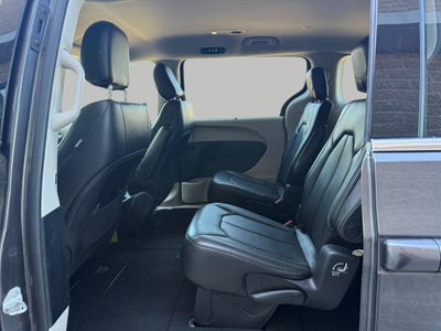 2021 Chrysler Voyager LXI FWD