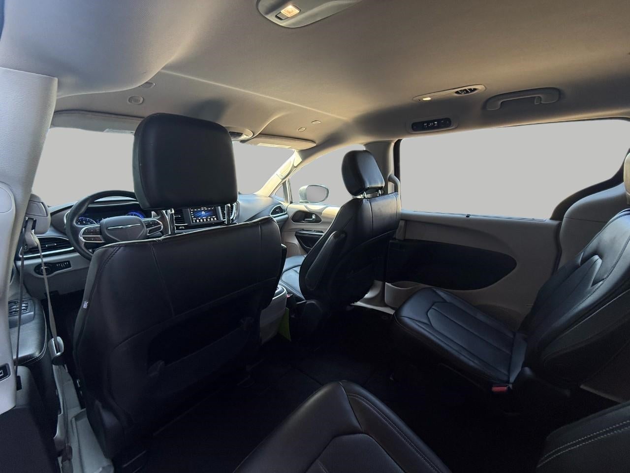 2021 Chrysler Voyager LXI FWD
