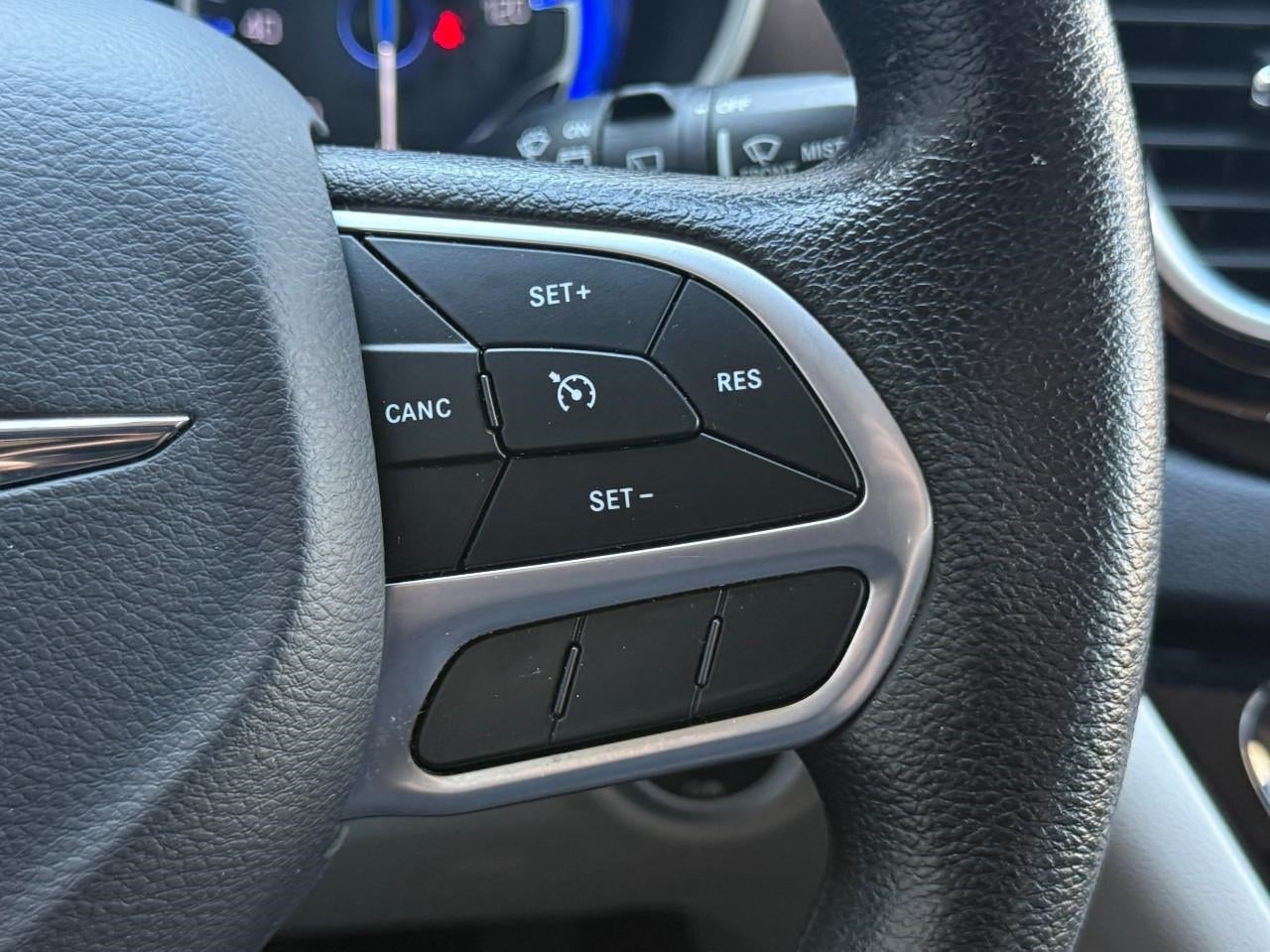 2021 Chrysler Voyager LXI FWD