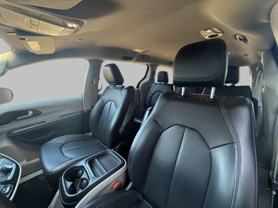 2021 Chrysler Voyager LXI FWD