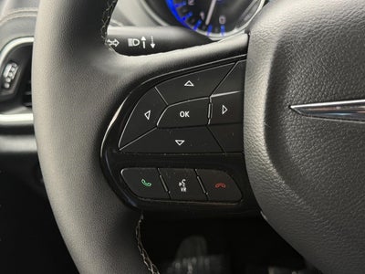 2025 Chrysler Pacifica Limited FWD