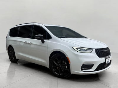 2025 Chrysler Pacifica Limited FWD