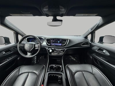 2025 Chrysler Pacifica Limited FWD