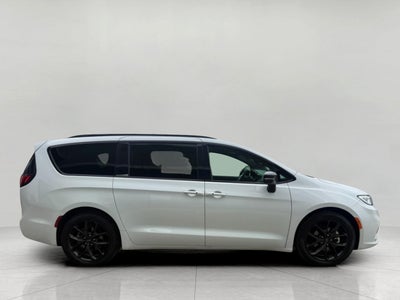 2025 Chrysler Pacifica Limited FWD