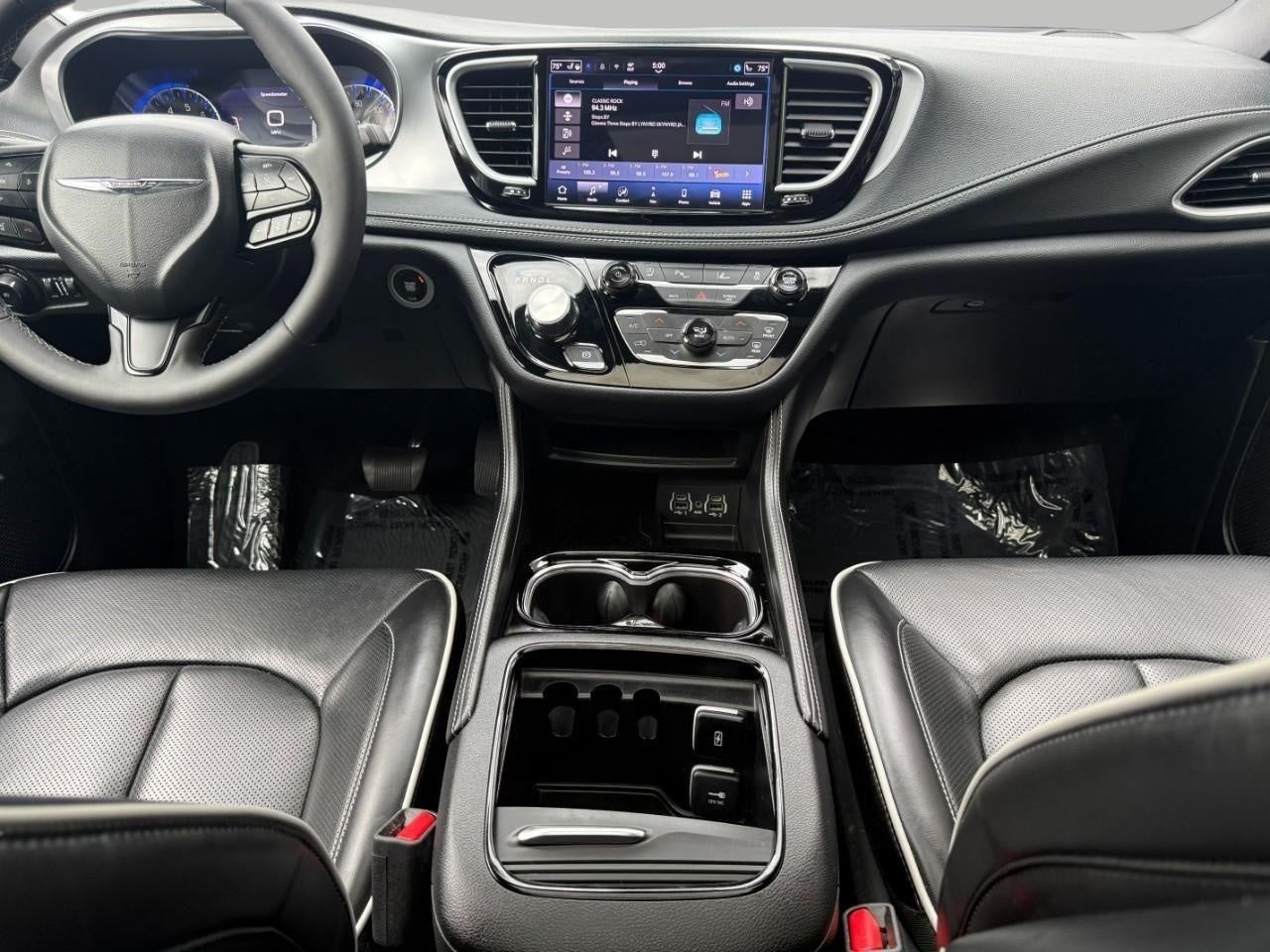2025 Chrysler Pacifica Limited FWD