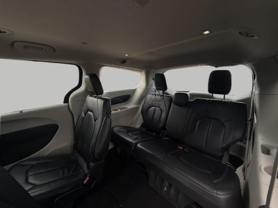 2022 Chrysler Pacifica Touring L AWD