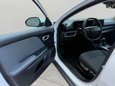 2025 Kia K4 LXS FWD