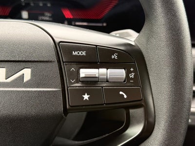 2025 Kia K4 LXS FWD