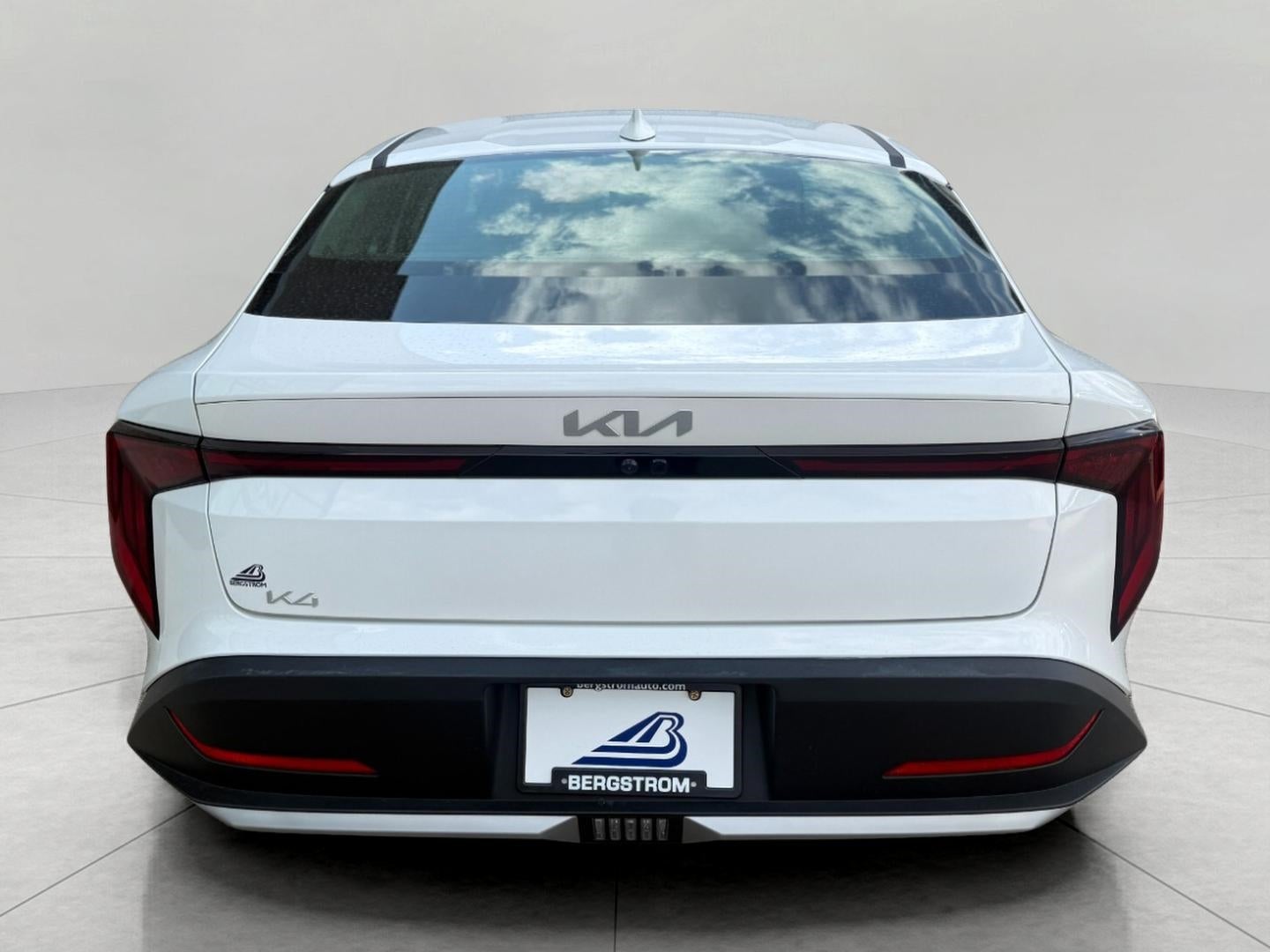 2025 Kia K4 LXS FWD