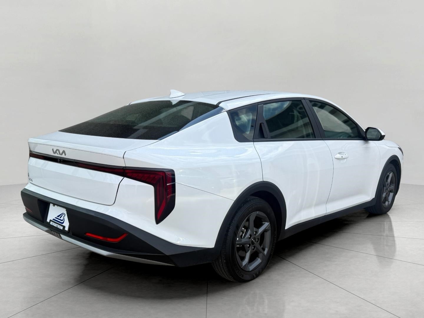 2025 Kia K4 LXS FWD