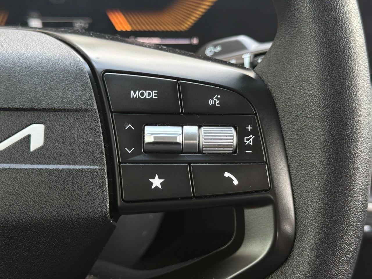 2025 Kia K4 LXS FWD