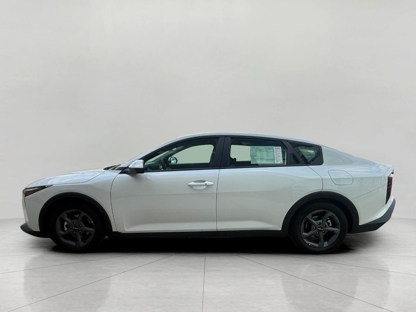 2025 Kia K4 LXS FWD