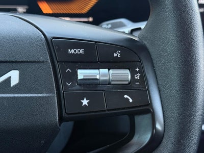 2025 Kia K4 LXS FWD