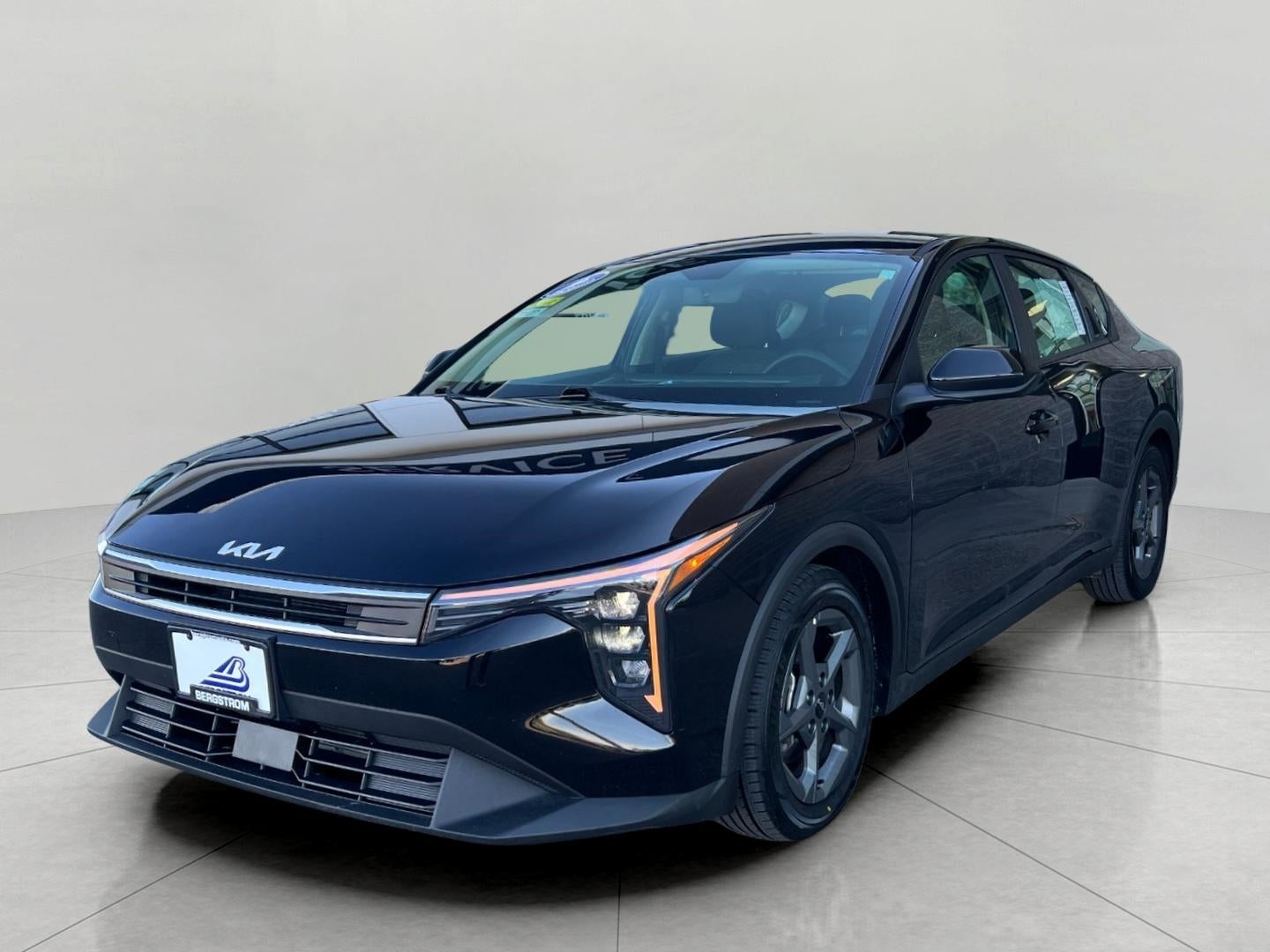 2025 Kia K4 LXS FWD