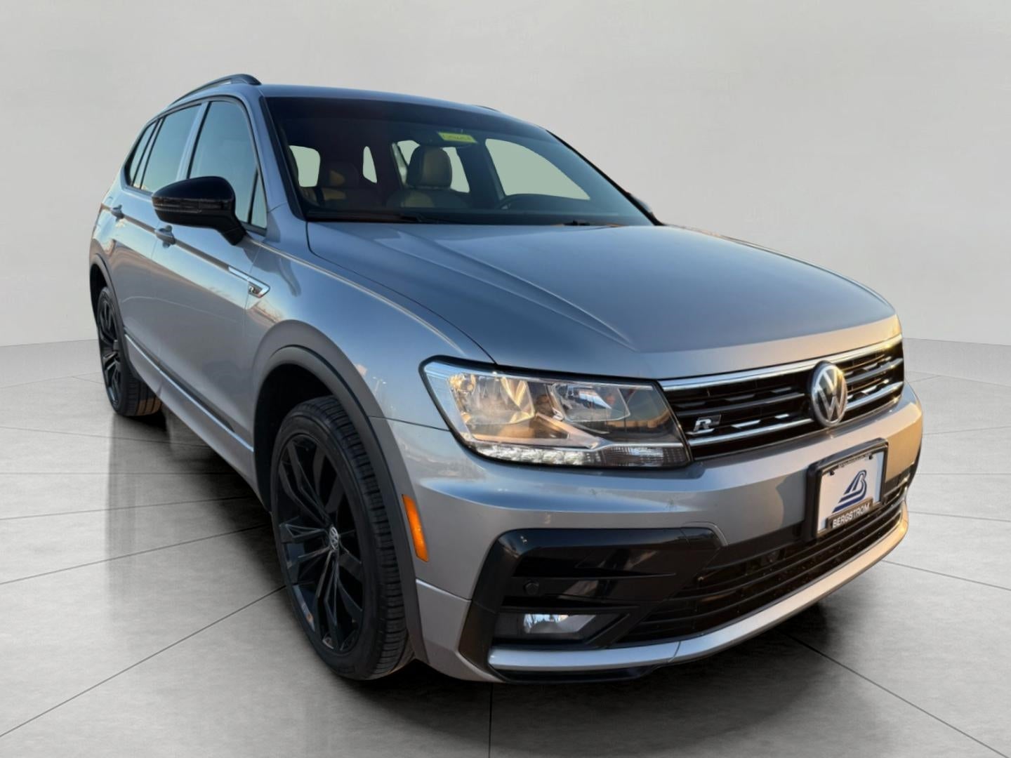 2020 Volkswagen Tiguan SE R-Line Black