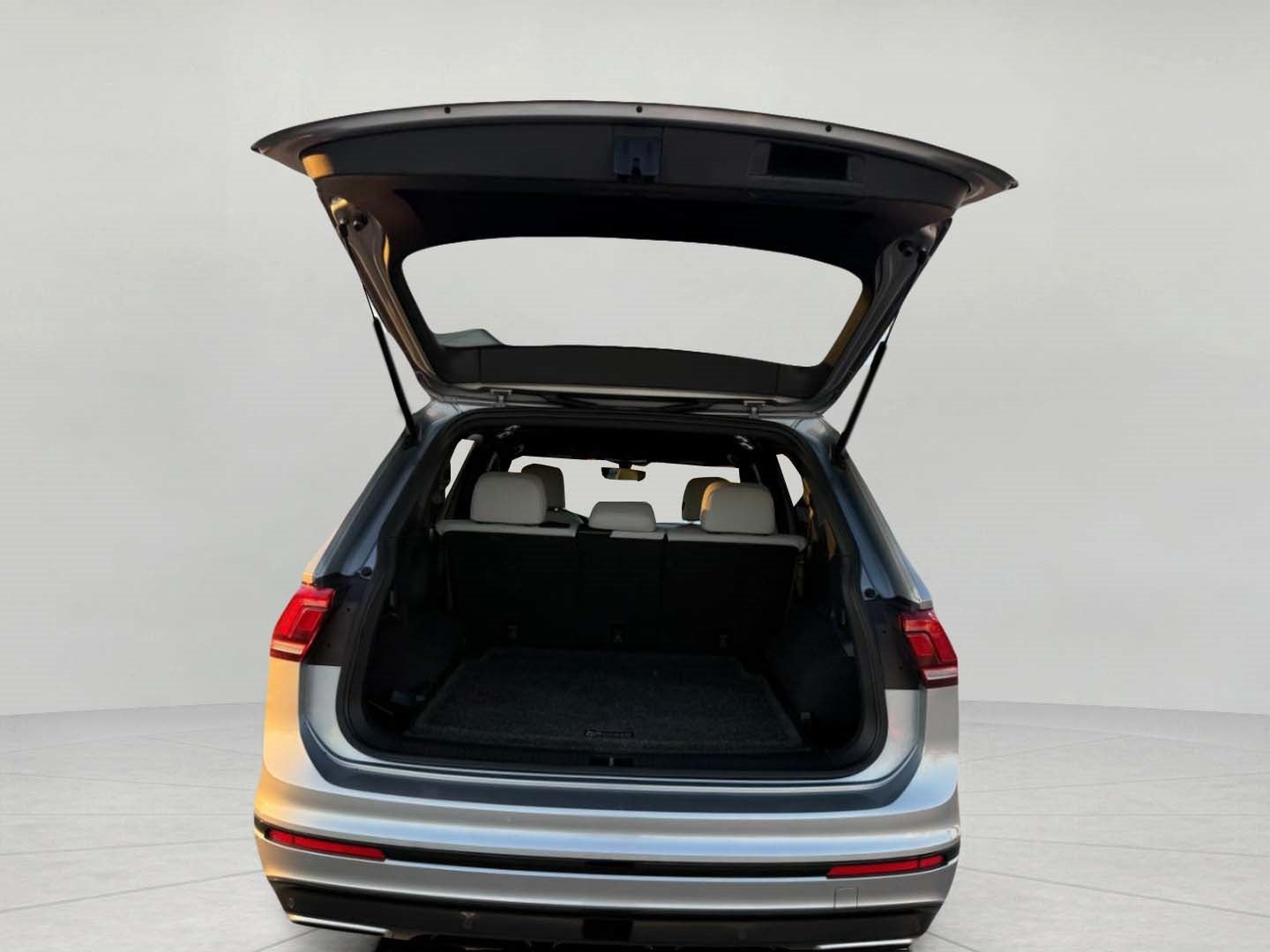 2020 Volkswagen Tiguan SE R-Line Black