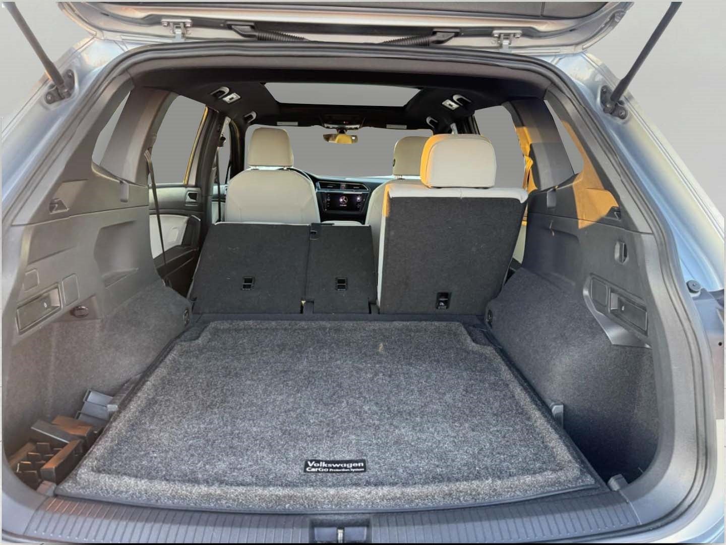2020 Volkswagen Tiguan SE R-Line Black