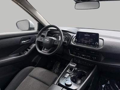 2025 Nissan Rogue AWD SV