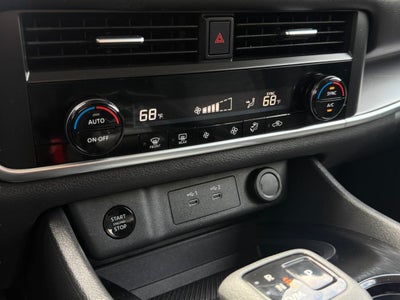 2025 Nissan Rogue AWD SV