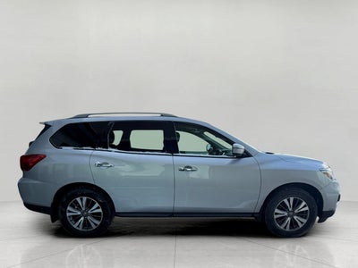 2017 Nissan Pathfinder SV