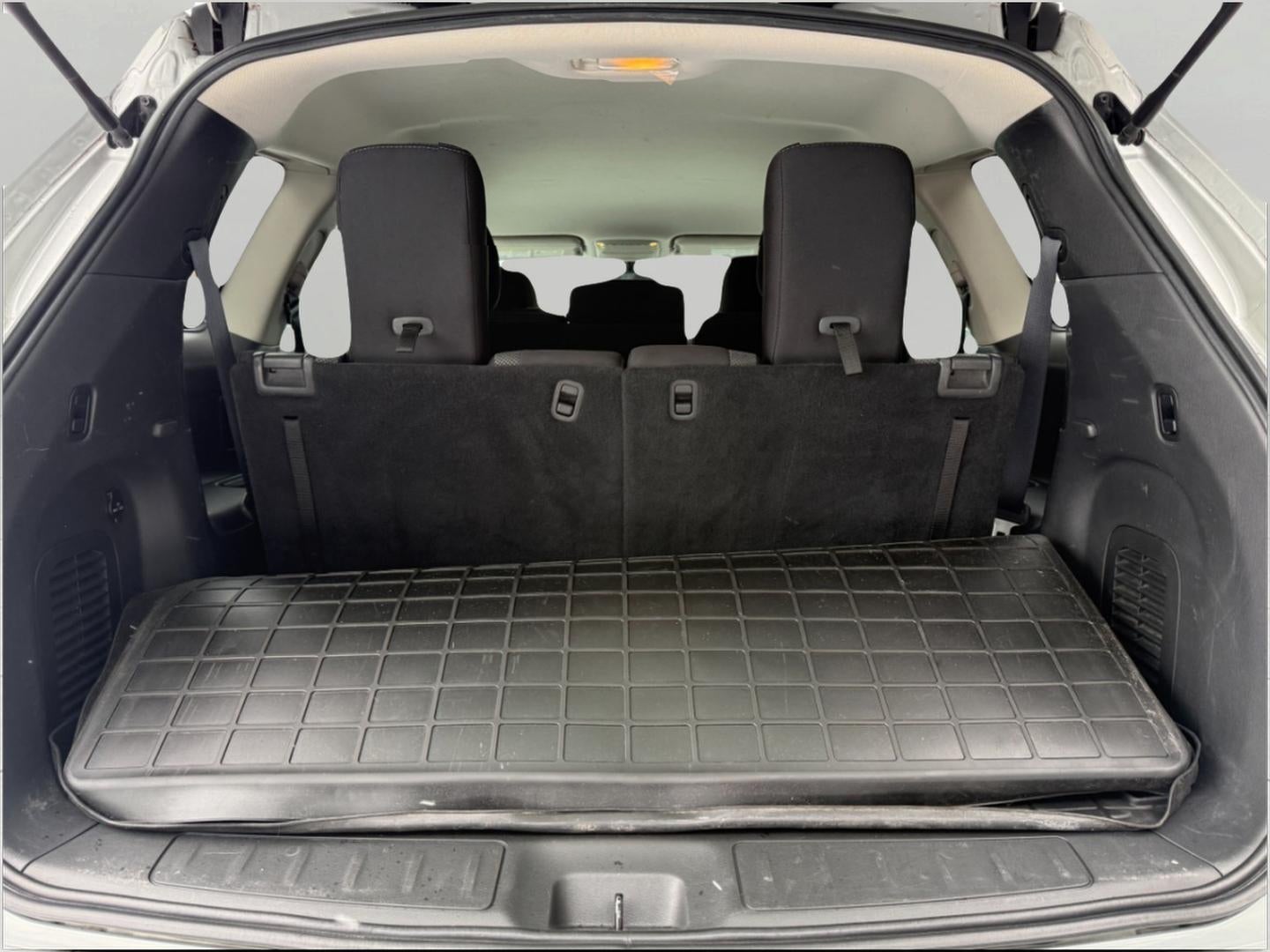 2017 Nissan Pathfinder SV