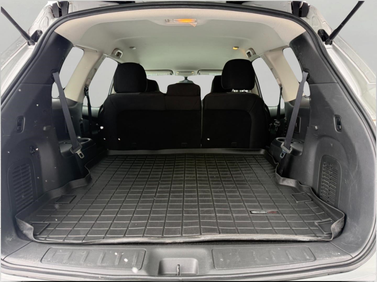 2017 Nissan Pathfinder SV