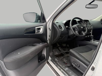 2017 Nissan Pathfinder SV