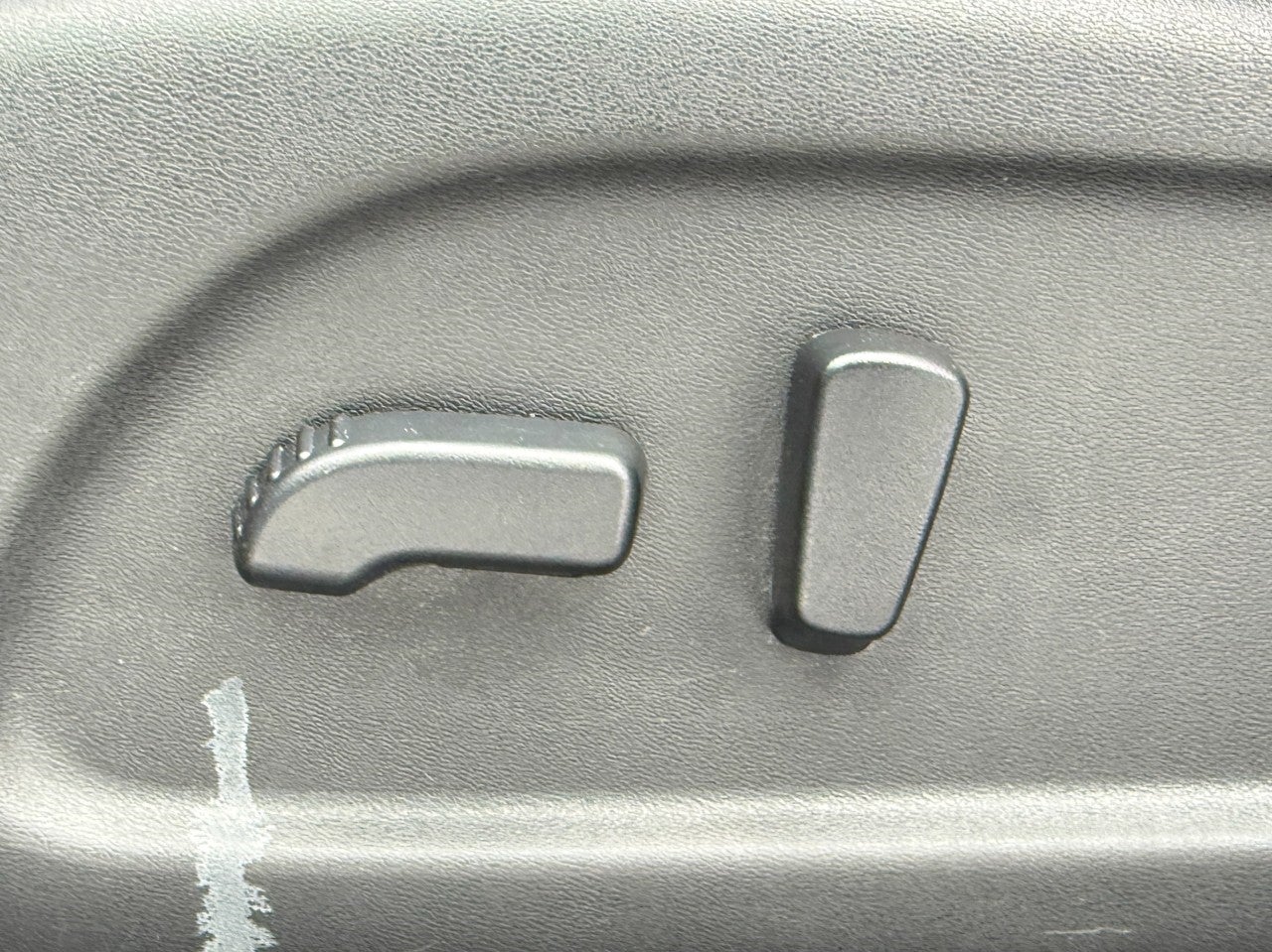 2017 Nissan Pathfinder SV