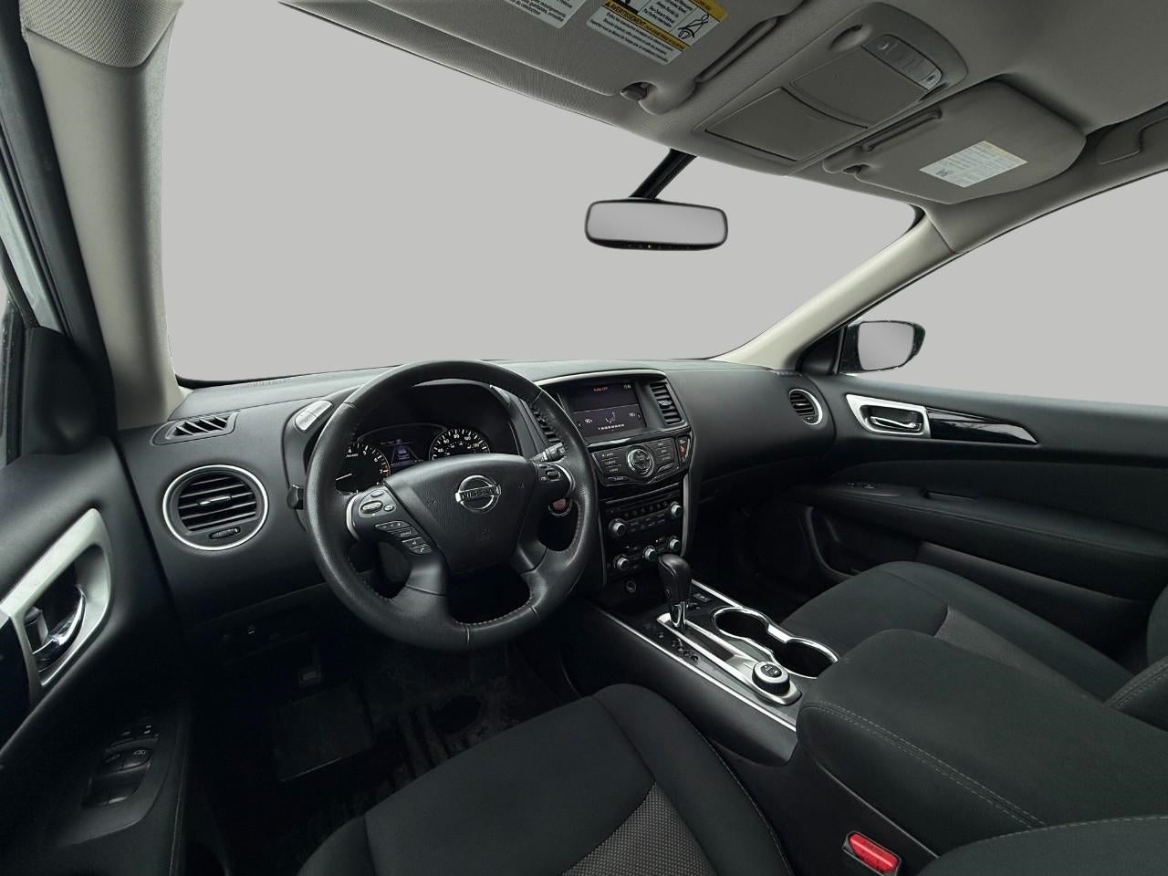 2017 Nissan Pathfinder SV