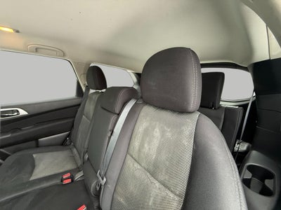 2017 Nissan Pathfinder SV