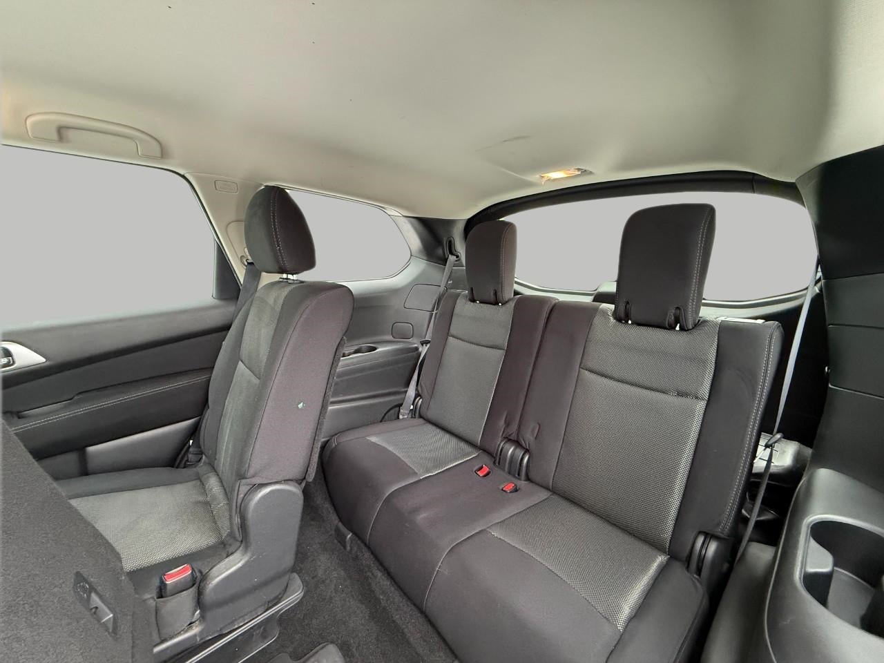 2017 Nissan Pathfinder SV