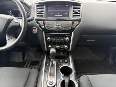 2017 Nissan Pathfinder SV