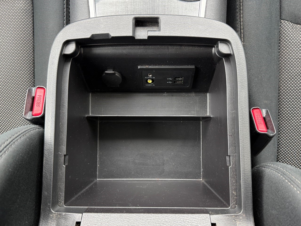 2017 Nissan Pathfinder SV