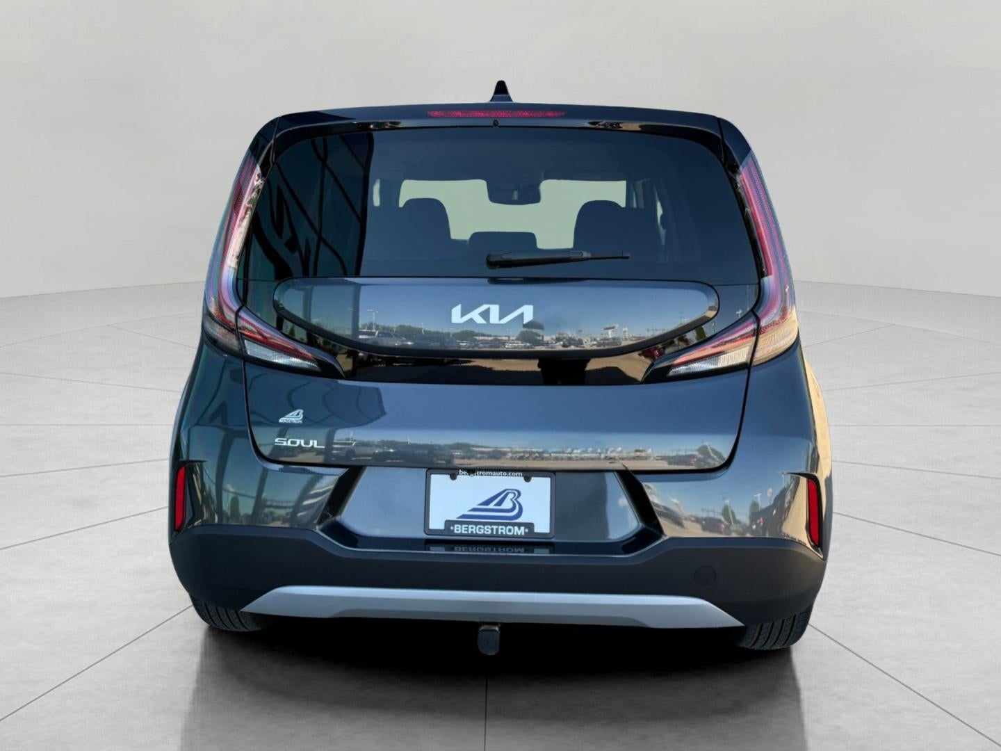 2023 Kia Soul S IVT