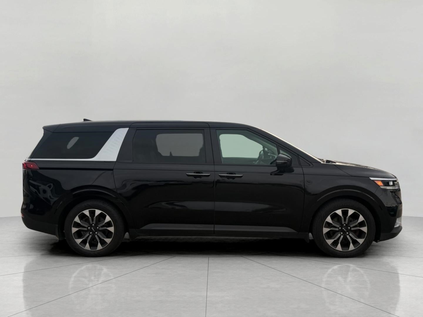 2024 Kia Carnival EX FWD