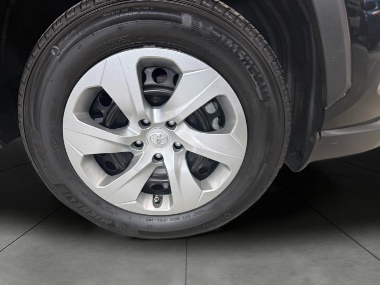 2019 Toyota RAV4 LE AWD