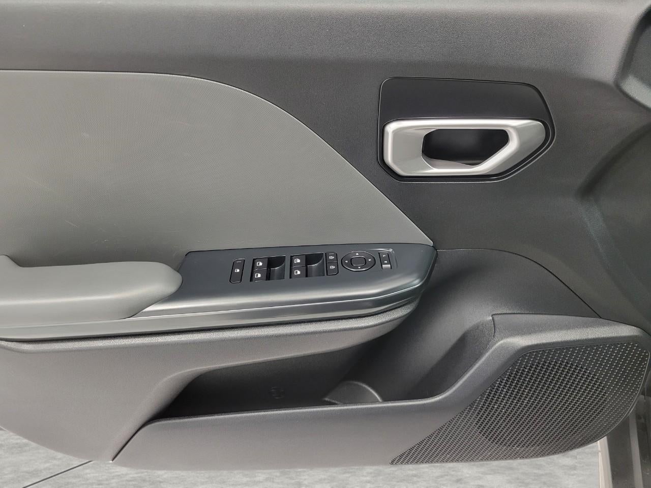 2025 Kia K4 LXS FWD