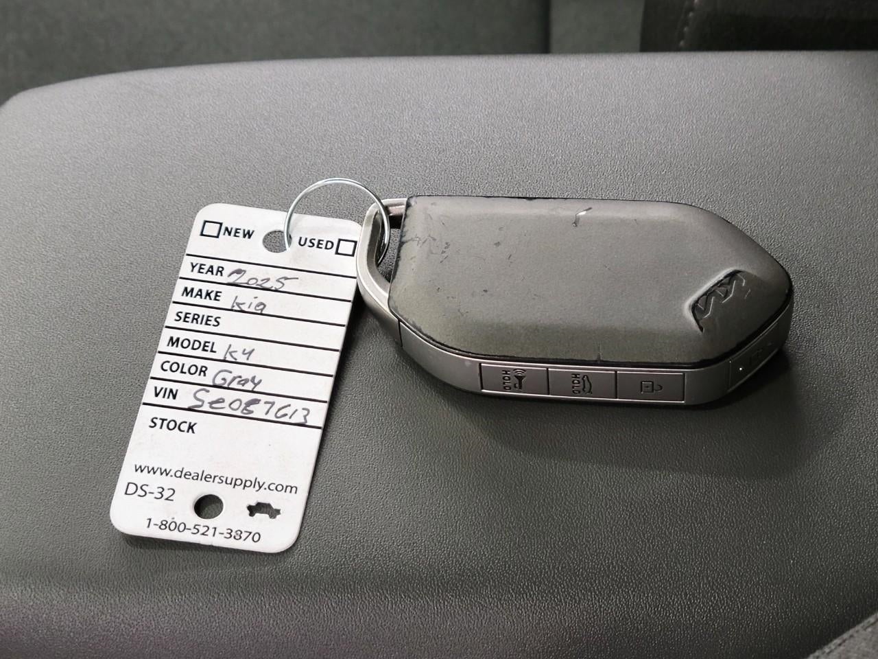 2025 Kia K4 LXS FWD