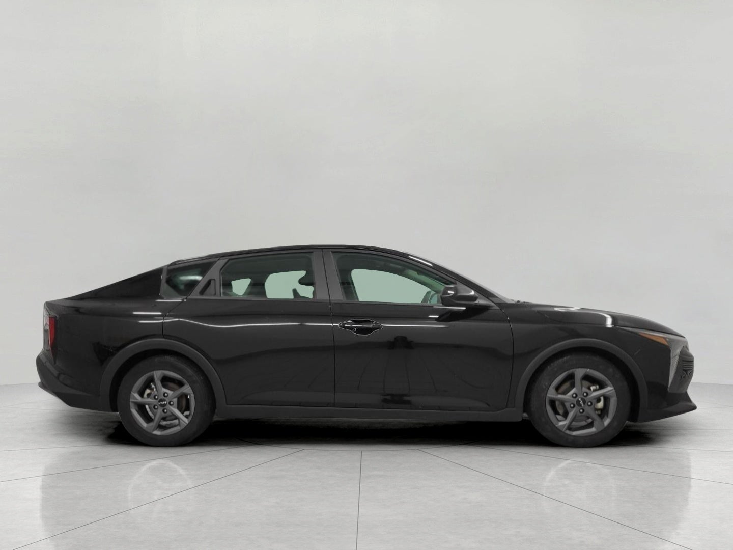 2025 Kia K4 LXS FWD