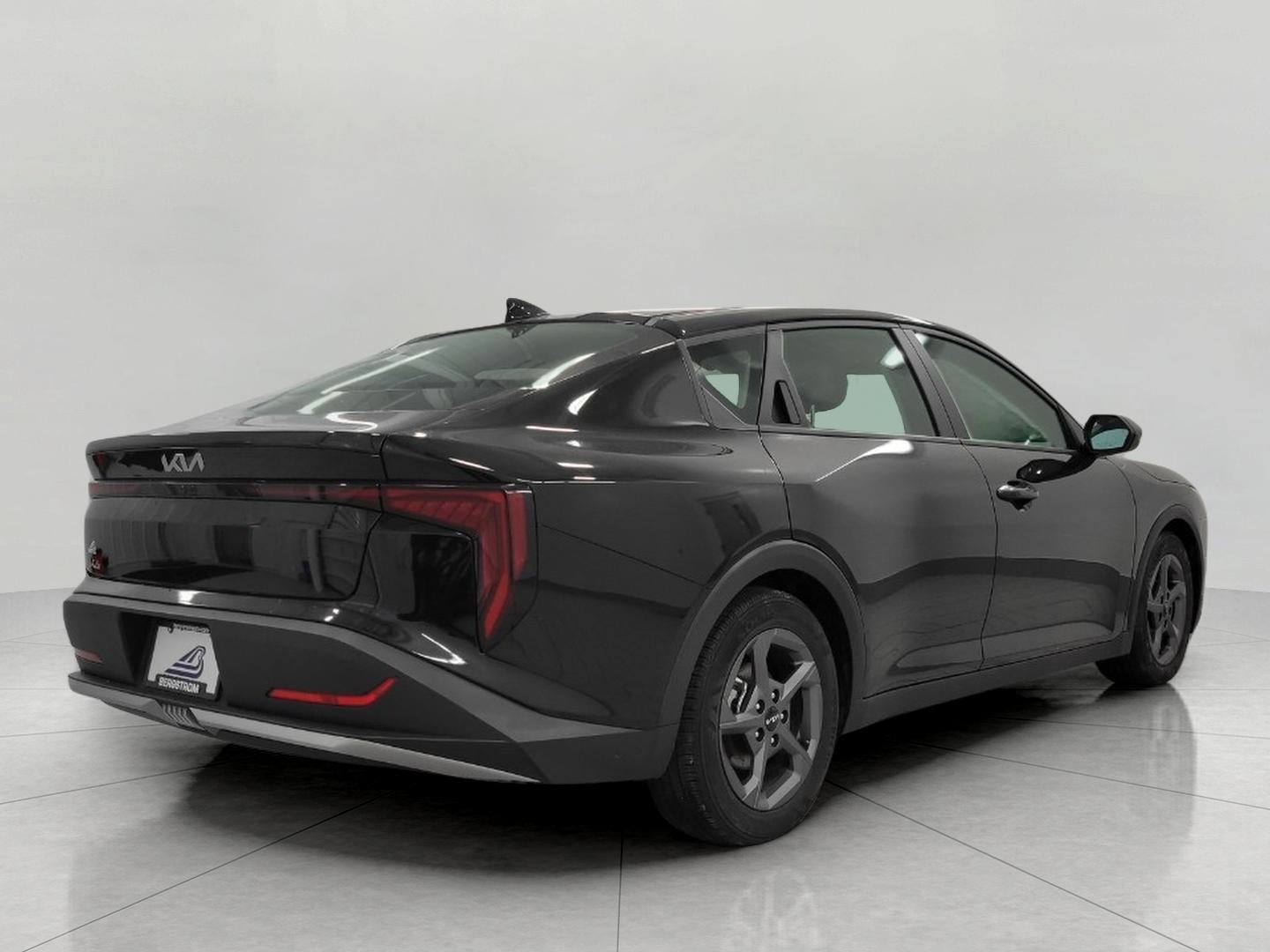 2025 Kia K4 LXS FWD