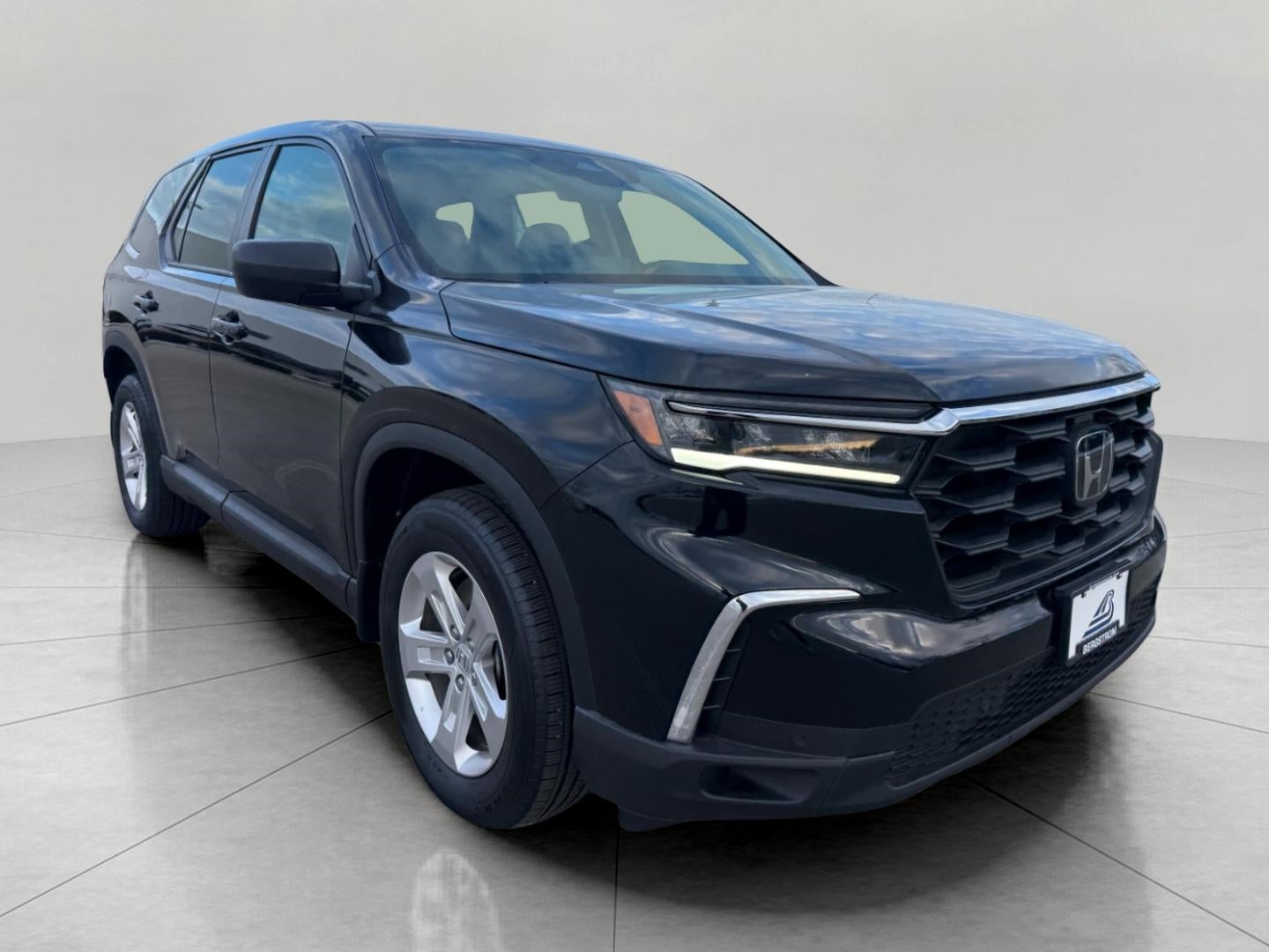 2023 Honda Pilot LX AWD