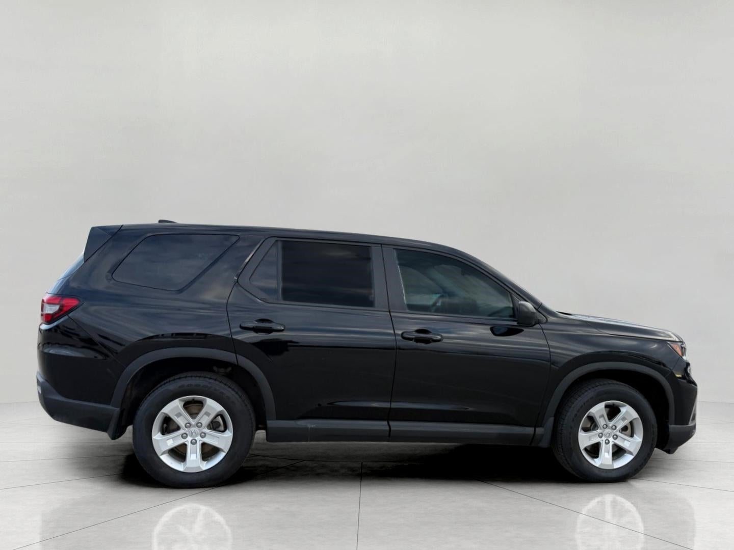 2023 Honda Pilot LX AWD